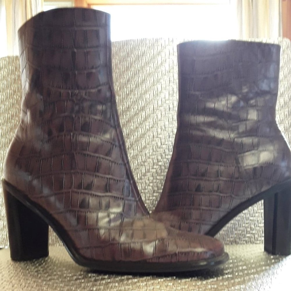 Purple Leather Block Heel Boots | Size 8